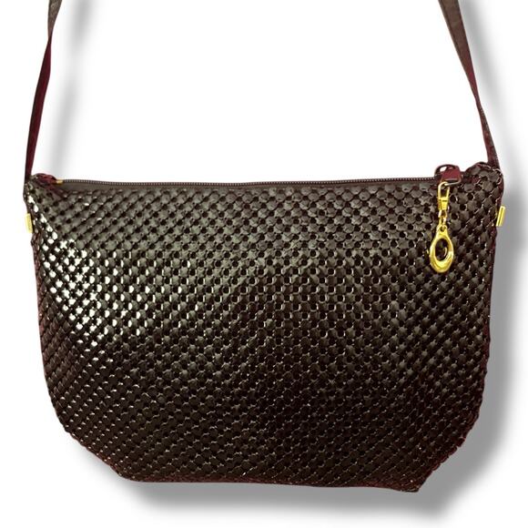 unknown Handbags - Vintage Black Woven Shoulder Bag with Gold Hardware